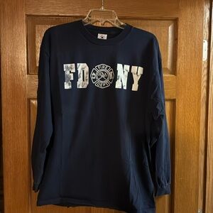 Men’s XL long sleeved. FDNY!